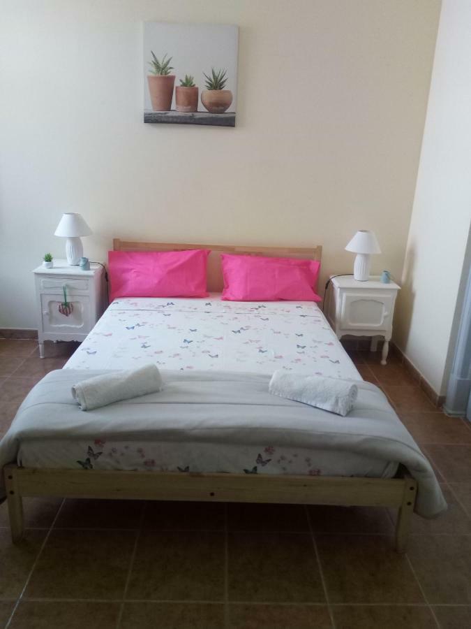 Rooms 4 You Quarto Rosa Портиман Екстериор снимка